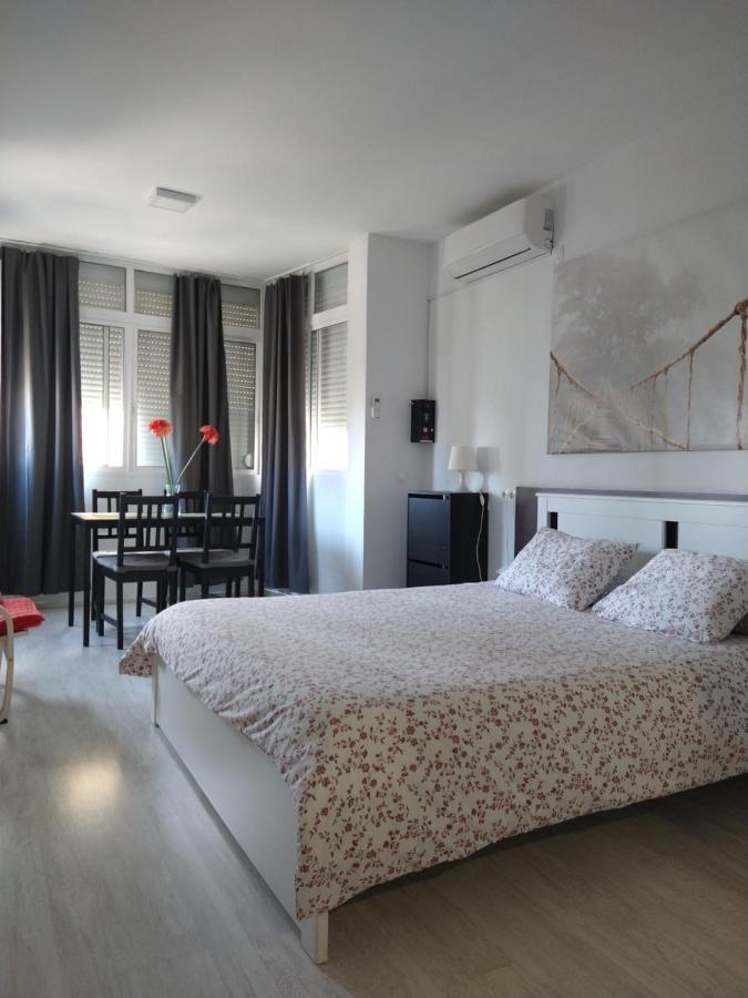 Amplio Estudio,Vista Mar Y Montana, A Pasos Del Centro Torremolinos Extérieur photo